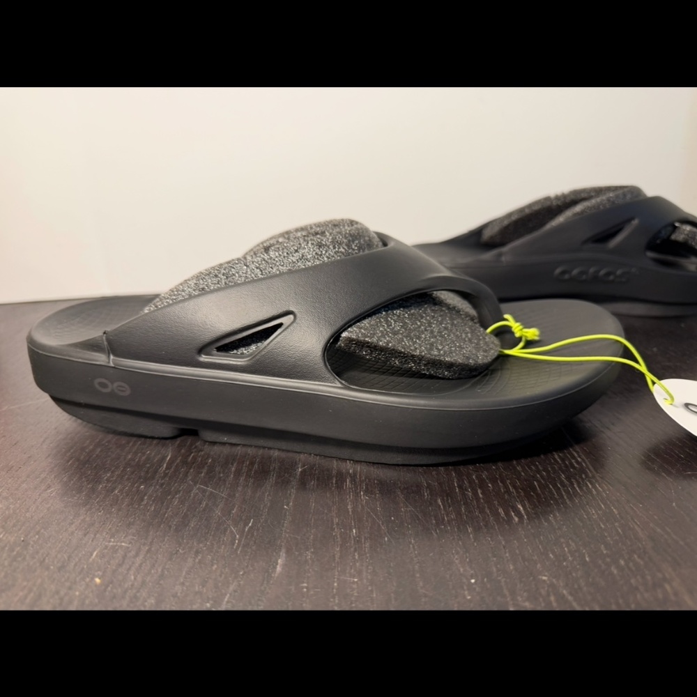 OOFOS OOriginal Thong Sandals Black Unisex EU42 US Mens 9/Womans 11